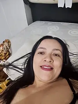 LindaSalo33 online show from 11, 11, 2025