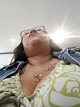 Snapshot of Italia_12 chatting on 4, 11, 2025 Italia 12 online show from 4, 11, 2025