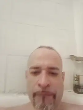 Curious9884 online show from 22, 4, 2026