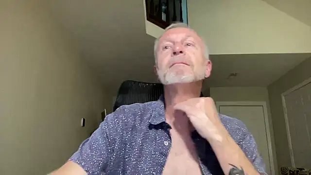 Snapshot of ApolloThrust chatting on 3, 10, 2025 ApolloThrust online show from 3, 10, 2025