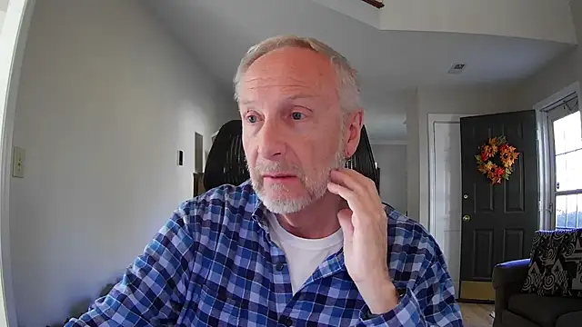 Snapshot of ApolloThrust chatting on 24, 10, 2025 ApolloThrust online show from 24, 10, 2025