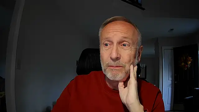 Snapshot of ApolloThrust chatting on 10, 11, 2025 ApolloThrust online show from 10, 11, 2025