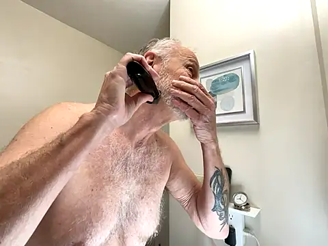 Snapshot of ApolloThrust chatting on 3, 12, 2025 ApolloThrust online show from 3, 12, 2025