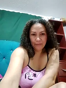 Snapshot of adelgey_michell chatting on 9, 10, 2025 adelgey michell online show from 9, 10, 2025