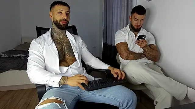 MasculineGuy99 online show from 5, 11, 2025