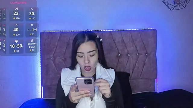 Mia lopez 1 online show from 11, 4, 2026