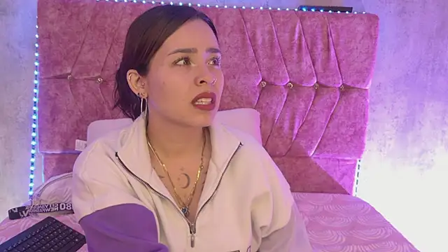 Mia lopez 1 online show from 3, 6, 2026