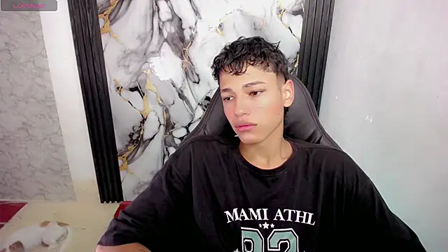 Im david02 online show from 1, 12, 2025