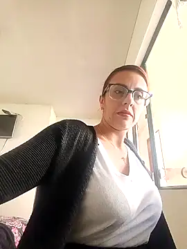 Jade 1-9 online show from 28, 11, 2025