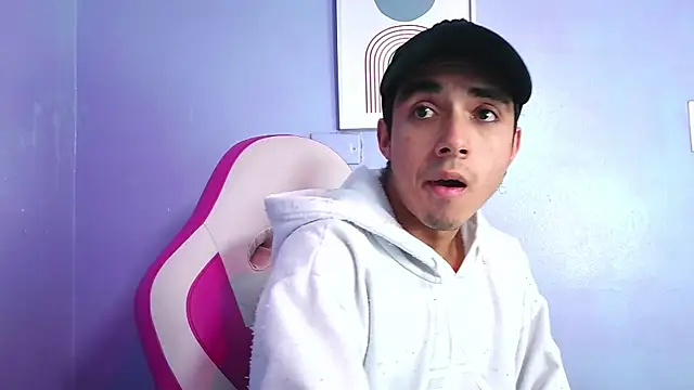 Hottie Guy online show from 17, 11, 2025