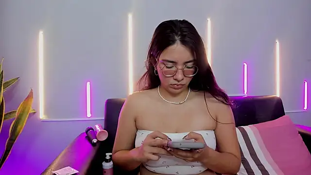 Jules Angel online show from 14, 11, 2025