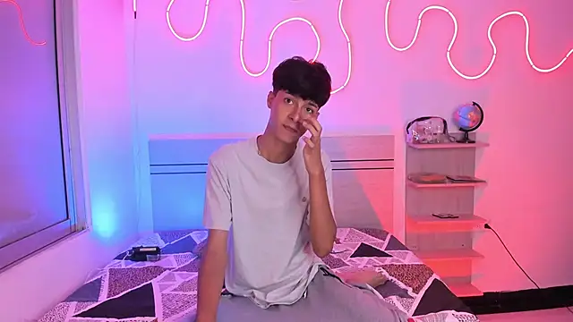 Snapshot of luccas_ferreira chatting on 27, 10, 2025 luccas ferreira online show from 27, 10, 2025