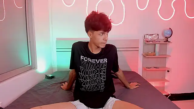 Snapshot of luccas_ferreira chatting on 12, 11, 2025 luccas ferreira online show from 12, 11, 2025