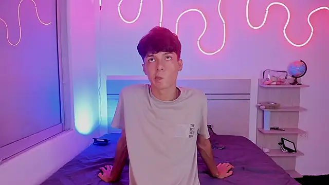 Snapshot of luccas_ferreira chatting on 17, 11, 2025 luccas ferreira online show from 17, 11, 2025