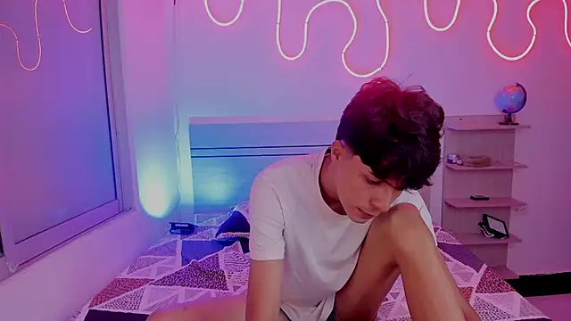 Snapshot of luccas_ferreira chatting on 25, 11, 2025 luccas ferreira online show from 25, 11, 2025