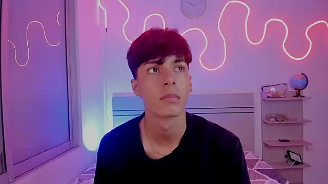 Snapshot of luccas_ferreira chatting on 26, 11, 2025 luccas ferreira online show from 26, 11, 2025