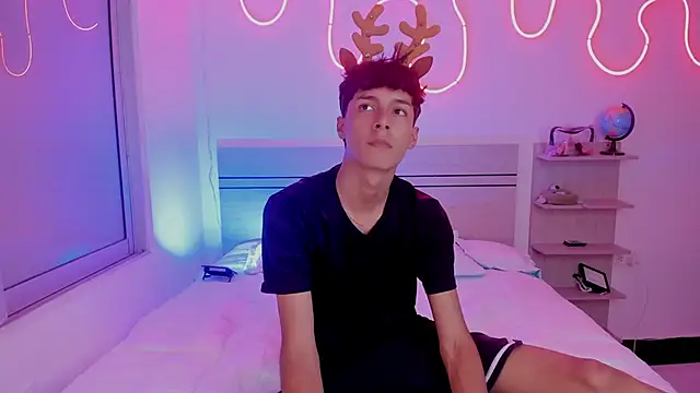 Snapshot of luccas_ferreira chatting on 27, 11, 2025 luccas ferreira online show from 27, 11, 2025