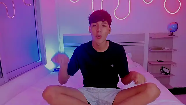 Snapshot of luccas_ferreira chatting on 3, 12, 2025 luccas ferreira online show from 3, 12, 2025