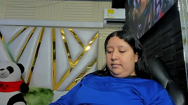 Snapshot of DulcineaSaenz chatting on 10, 10, 2025 DulcineaSaenz online show from 10, 10, 2025
