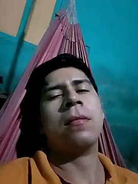 Snapshot of Travieso_loco9 chatting on 14, 10, 2025 Travieso loco9 online show from 14, 10, 2025