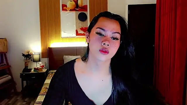 Snapshot of fallinLunaxX chatting on 28, 11, 2025 fallinLunaxX online show from 28, 11, 2025