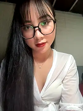 Linh5790 online show from 13, 10, 2025