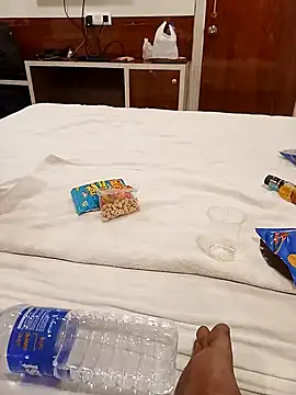 Snapshot of golugulu2024 chatting on 8, 11, 2025 golugulu2024 online show from 8, 11, 2025