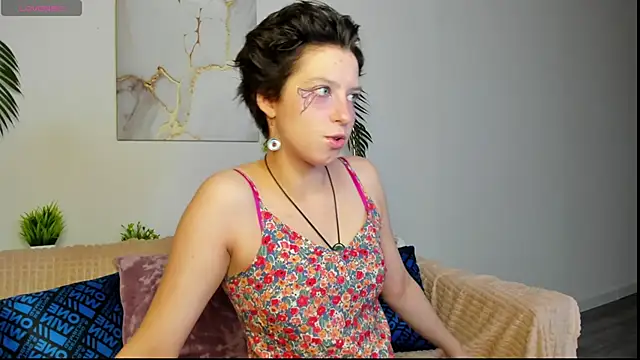 Sara Frayer online show from 18, 11, 2025