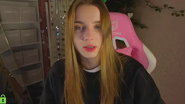 L1na Reeds online show from 7, 2, 2026