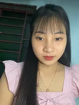 Snapshot of banlinh004 chatting on 17, 10, 2025 banlinh004 online show from 17, 10, 2025