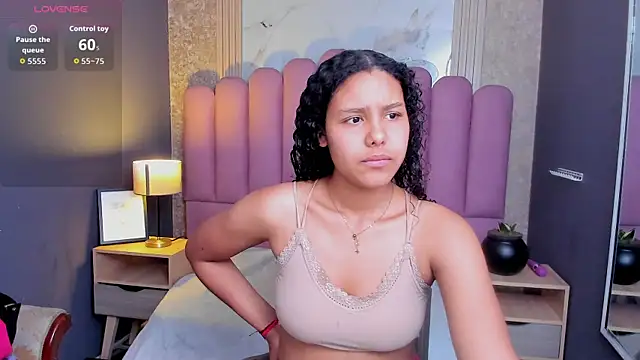 Snapshot of AriaVega chatting on 20, 12, 2025 AriaVega online show from 20, 12, 2025