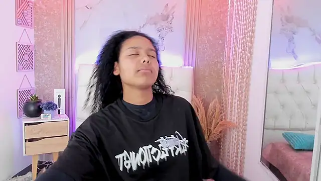 Snapshot of AriaVega chatting on 11, 2, 2026 AriaVega online show from 11, 2, 2026