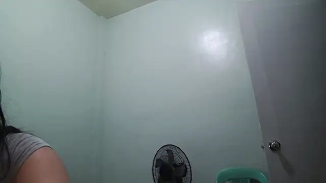 TeaseNPlease 13 online show from 17, 12, 2025