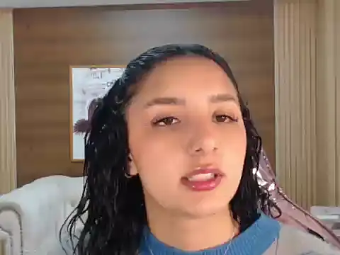 Snapshot of claudina_s chatting on 14, 10, 2025 claudina s online show from 14, 10, 2025