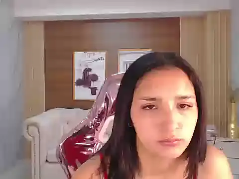 Snapshot of claudina_s chatting on 16, 10, 2025 claudina s online show from 16, 10, 2025