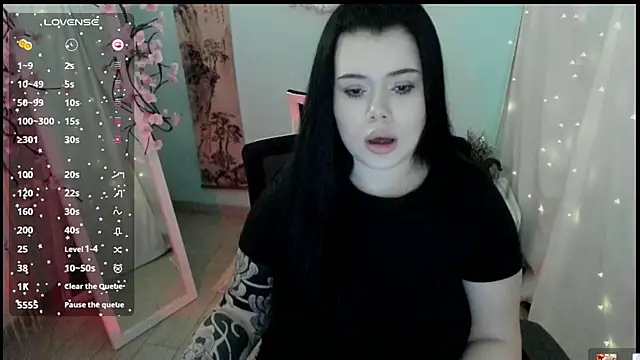 Mona Esty online show from 4, 4, 2026