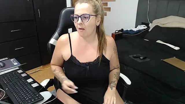 perlagoloza05 online show from 18, 2, 2026