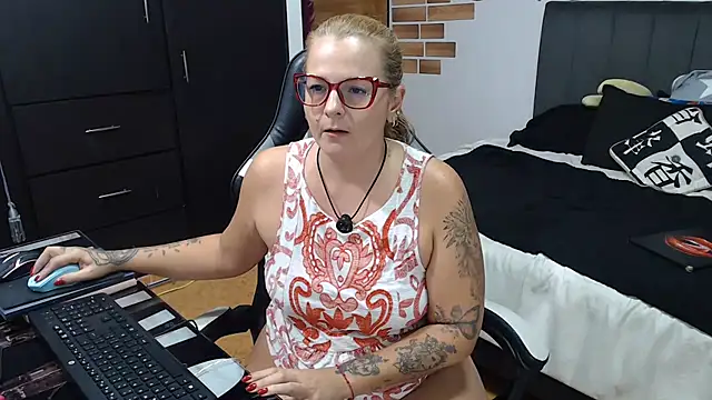 Snapshot of perlagoloza05 chatting on 7, 7, 2026 perlagoloza05 online show from 7, 7, 2026