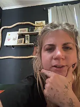 Snapshot of thejigglejoint chatting on 29, 10, 2025 thejigglejoint online show from 29, 10, 2025