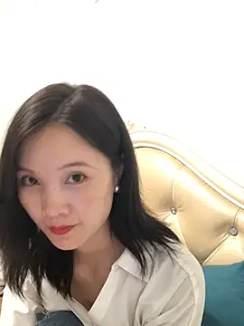 Snapshot of Mile-m chatting on 1, 6, 2026 Mile-m online show from 1, 6, 2026