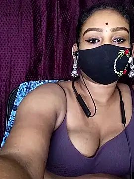 Snapshot of tamil_Monisha chatting on 28, 4, 2026 tamil Monisha online show from 28, 4, 2026