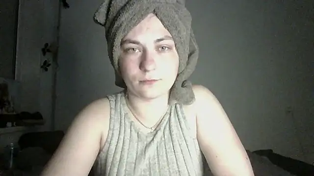 Twolatte1520 online show from 8, 4, 2026