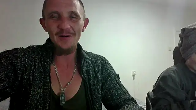 Twolatte1520 online show from 14, 4, 2026