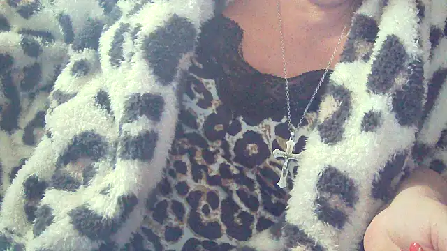 Playful MILF Demi online show from 14, 2, 2026