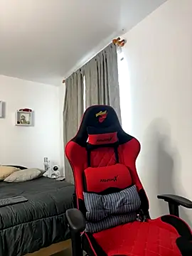 Ezzio Scolaro online show from 26, 10, 2025