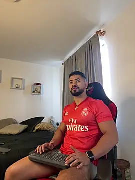 Ezzio Scolaro online show from 11, 3, 2026