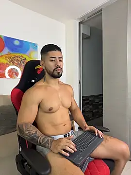 Snapshot of Ezzio_Scolaro chatting on 21, 6, 2026 Ezzio Scolaro online show from 21, 6, 2026