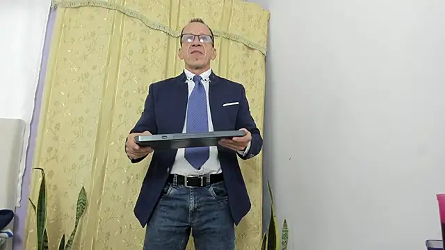  axelking  online show from 15, 4, 2026