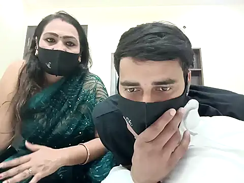 horny milf couple online show from 27, 10, 2025