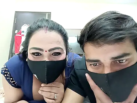 horny milf couple online show from 14, 11, 2025